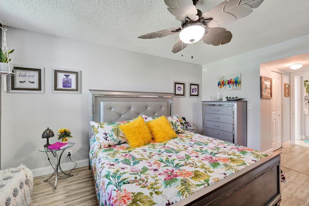 POINCIANA 8 OF PINE ISLAND RIDGE - Residential