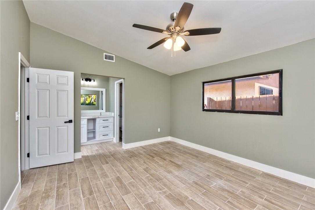 ROYAL WOODS - Residential
