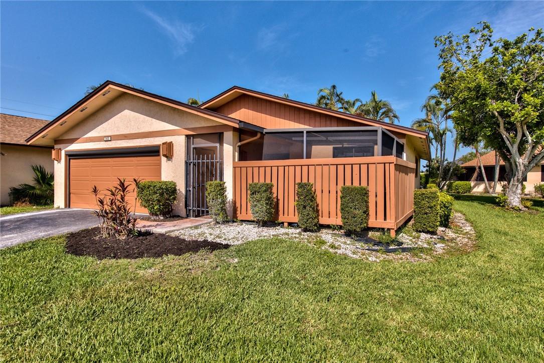 ROYAL WOODS - Residential