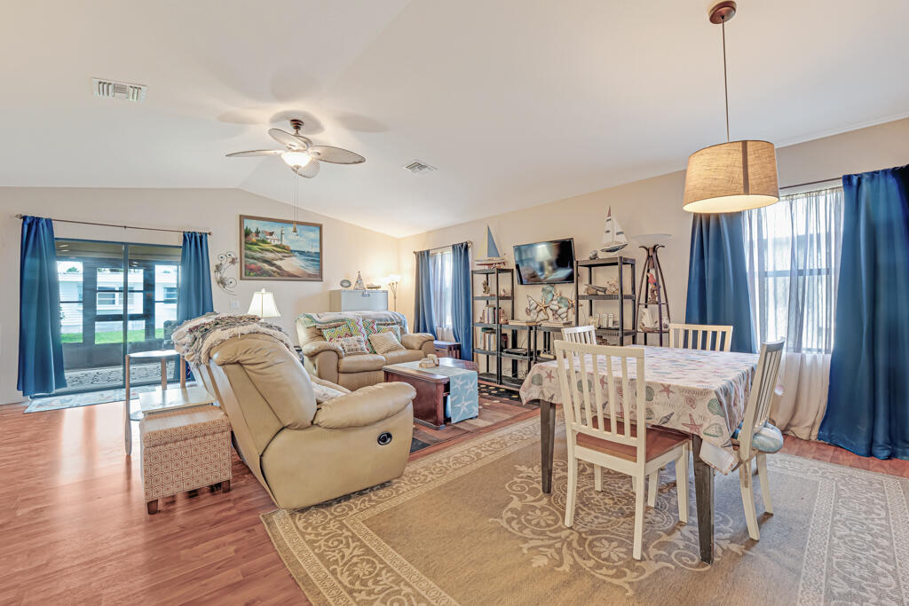 SPANISH LAKES ONE LEASEHOLD ESTATES - Residential