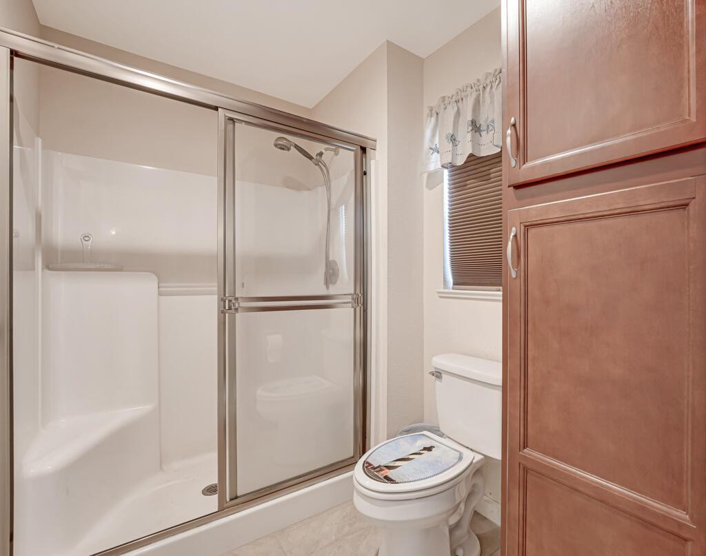 SPANISH LAKES ONE LEASEHO - Residential