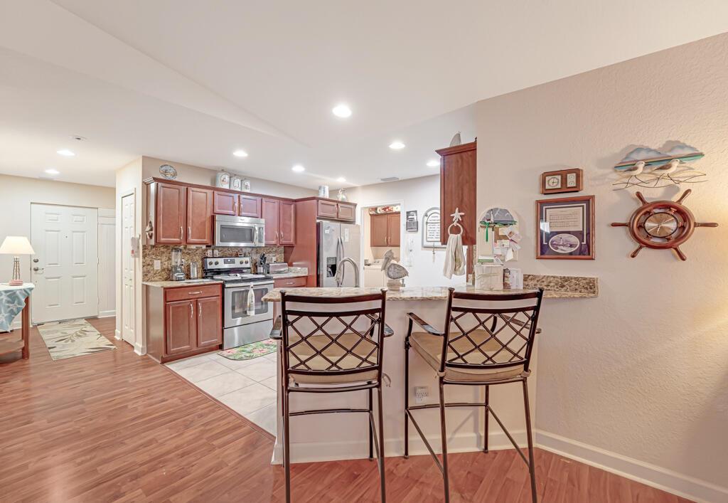 SPANISH LAKES ONE LEASEHO - Residential