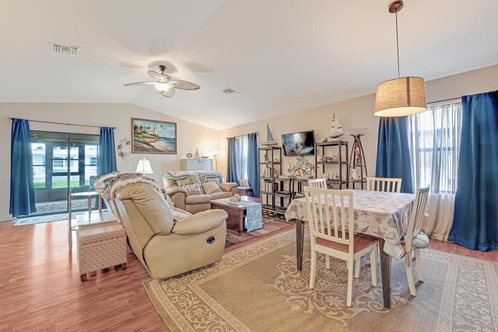 SPANISH LAKES ONE LEASEHO - Residential