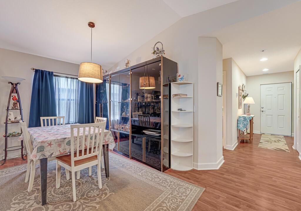 SPANISH LAKES ONE LEASEHO - Residential