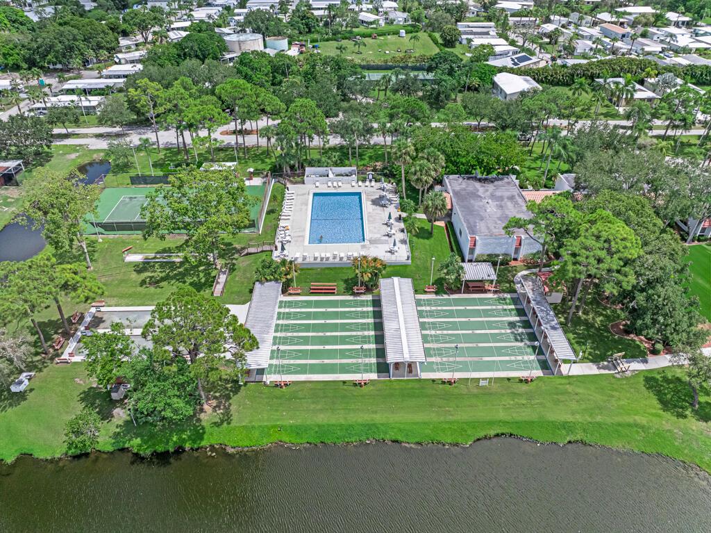 SPANISH LAKES ONE LEASEHO - Residential