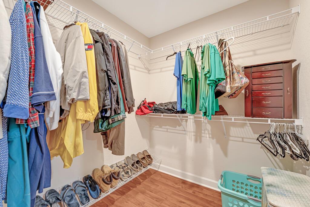 SPANISH LAKES ONE LEASEHO - Residential