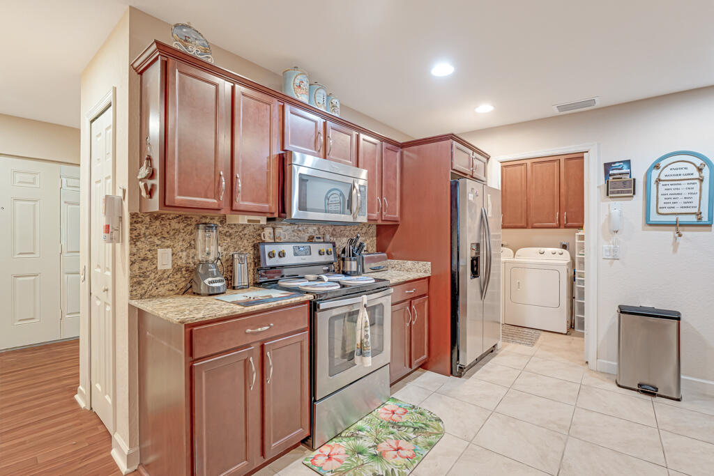 SPANISH LAKES ONE LEASEHOLD ESTATES - Residential