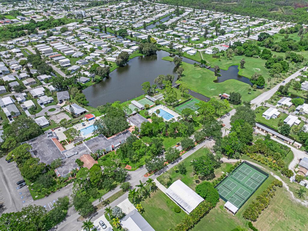 SPANISH LAKES ONE LEASEHO - Residential