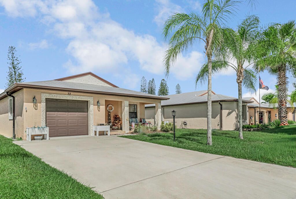 Photo of 32 Oro Grande Way, Port Saint Lucie, FL 34952 (MLS # R11120813)