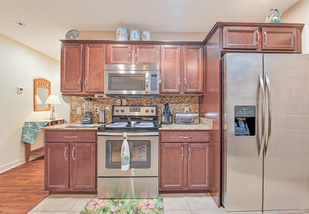 SPANISH LAKES ONE LEASEHO - Residential