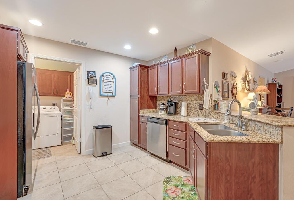 SPANISH LAKES ONE LEASEHO - Residential