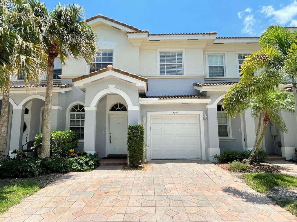 Photo of 4362 Legacy Court, Delray Beach, FL 33445 (MLS # R11077855)