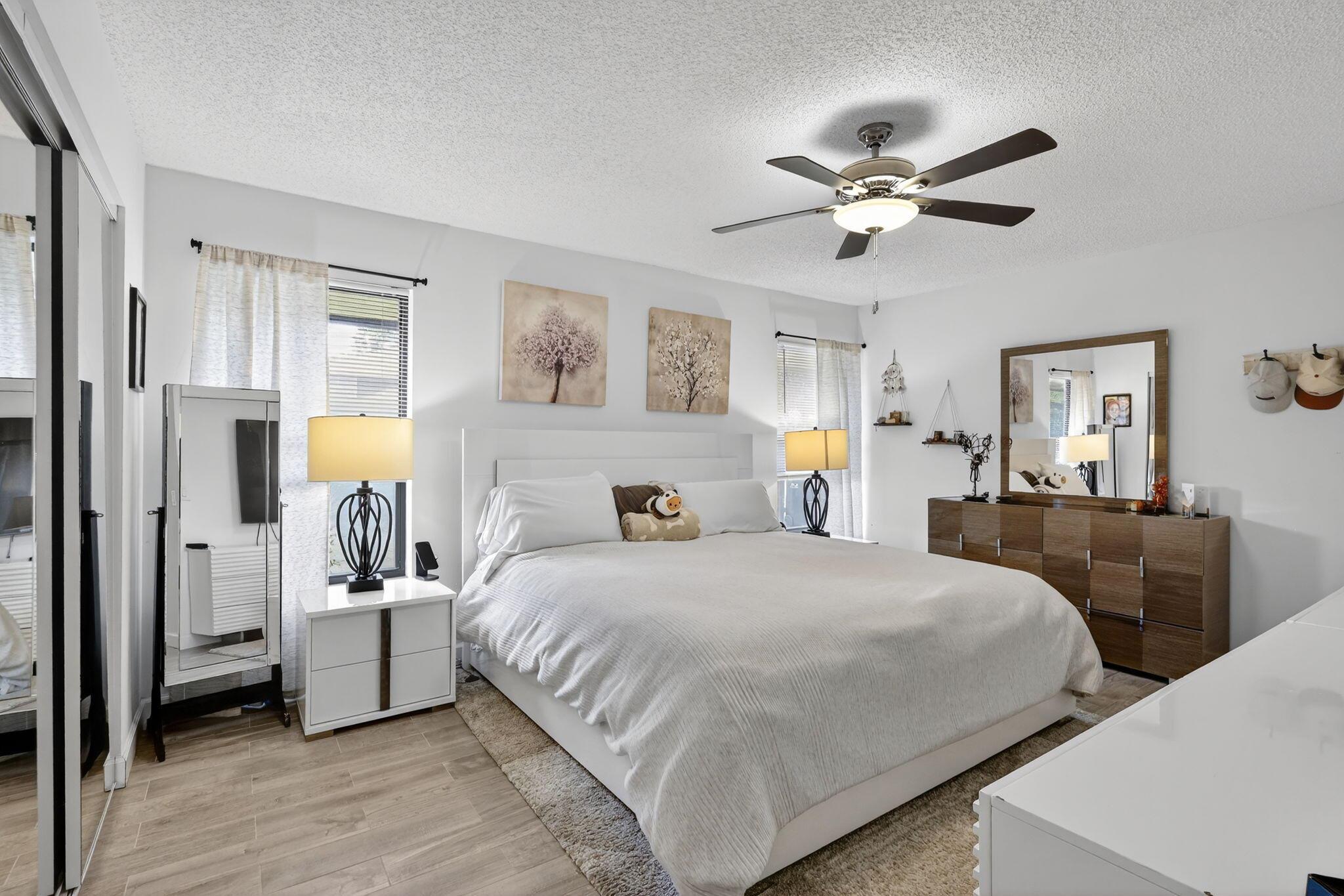 Homewood Lakes - Residential