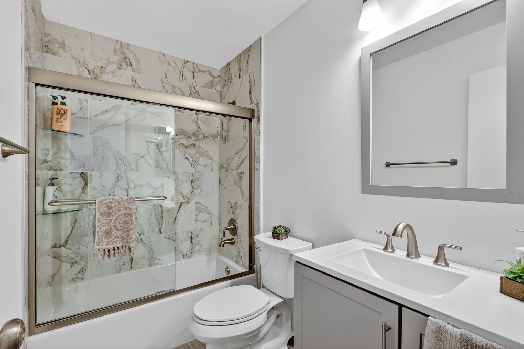 Homewood Lakes - Residential