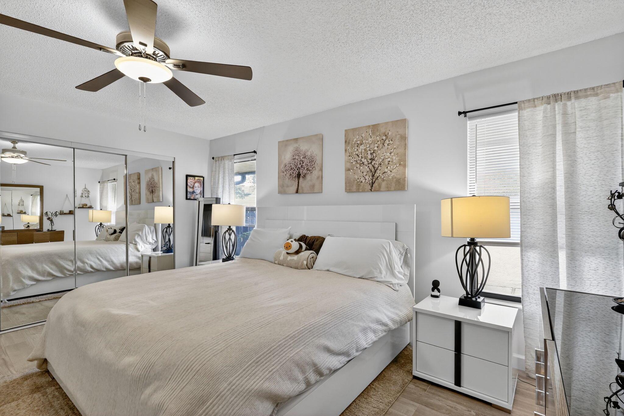 Homewood Lakes - Residential