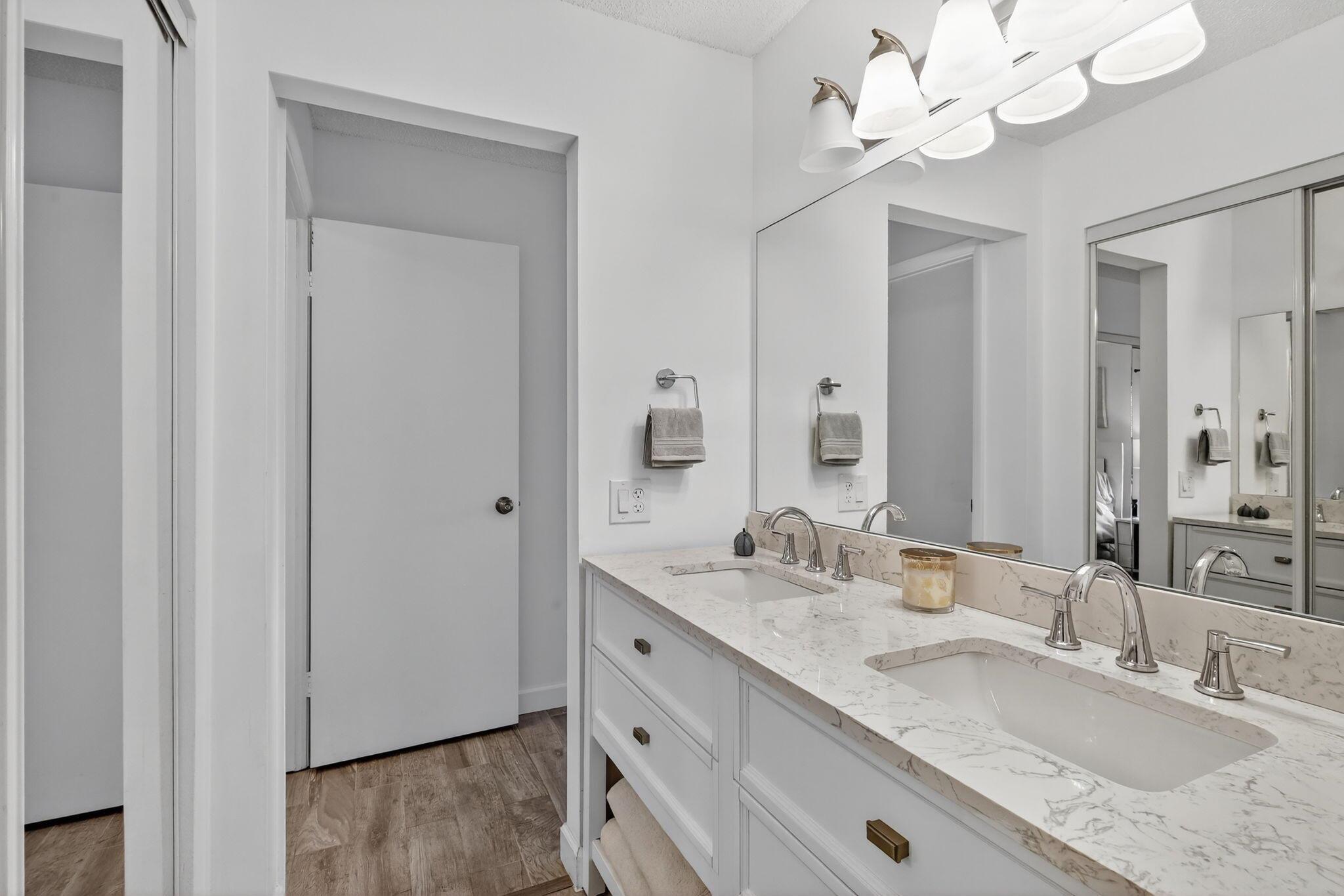 Homewood Lakes - Residential