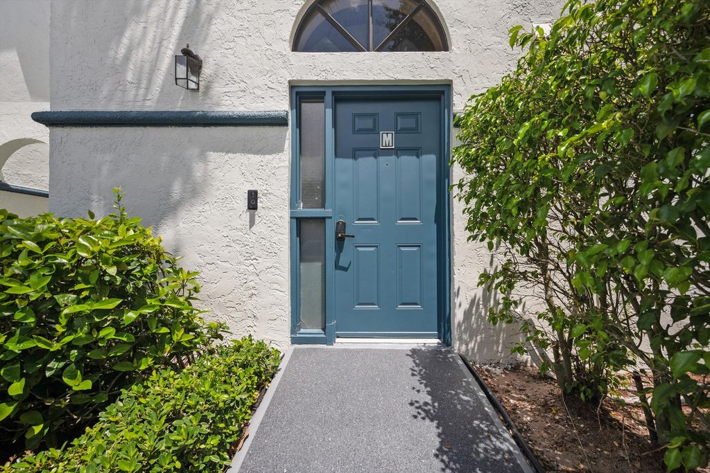 Photo of 5136 Floria Drive #M, Boynton Beach, FL 33437 (MLS # R11112562)