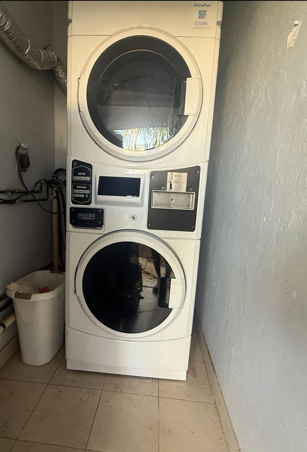 CORAL RIDGE COUNTRY CLUB - Residential Lease