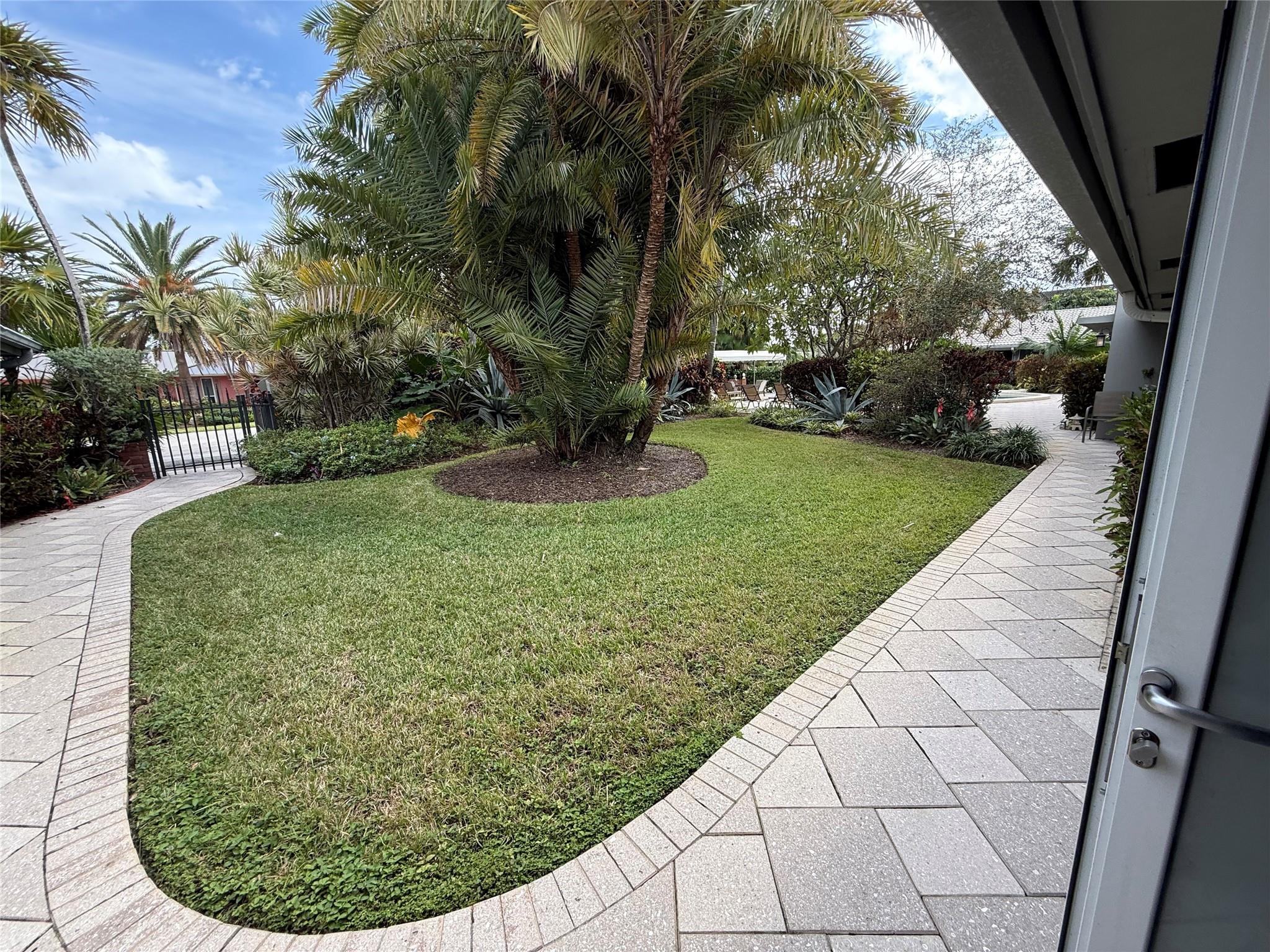 CORAL RIDGE COUNTRY CLUB - Residential Lease