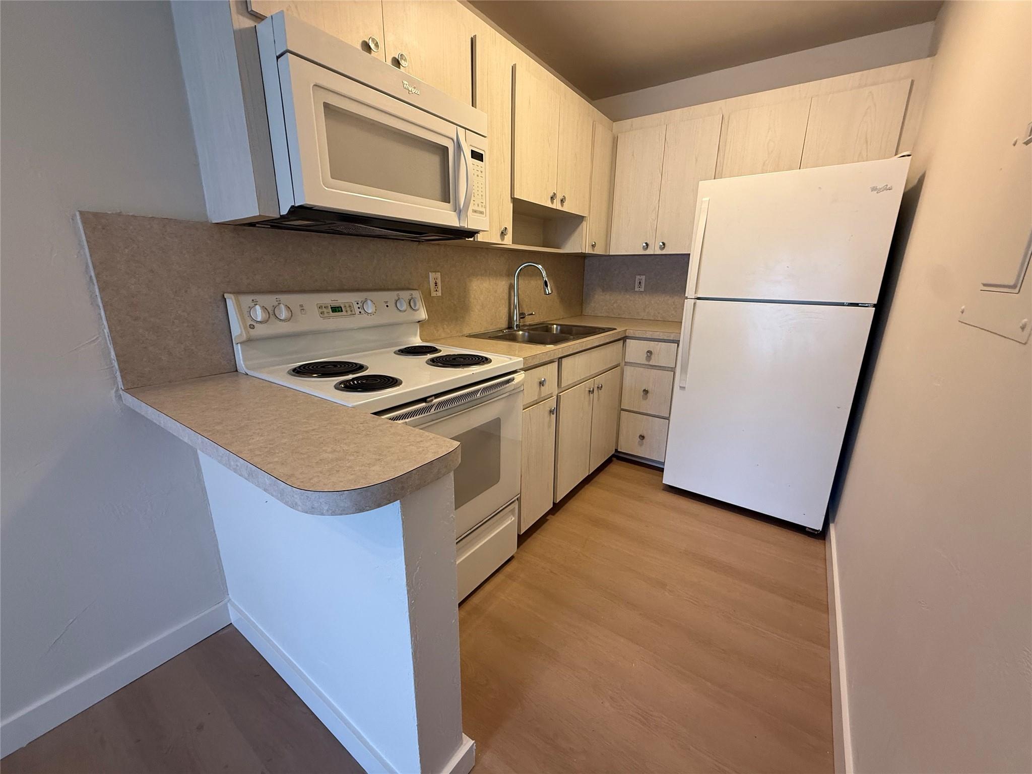 CORAL RIDGE COUNTRY CLUB - Residential Lease