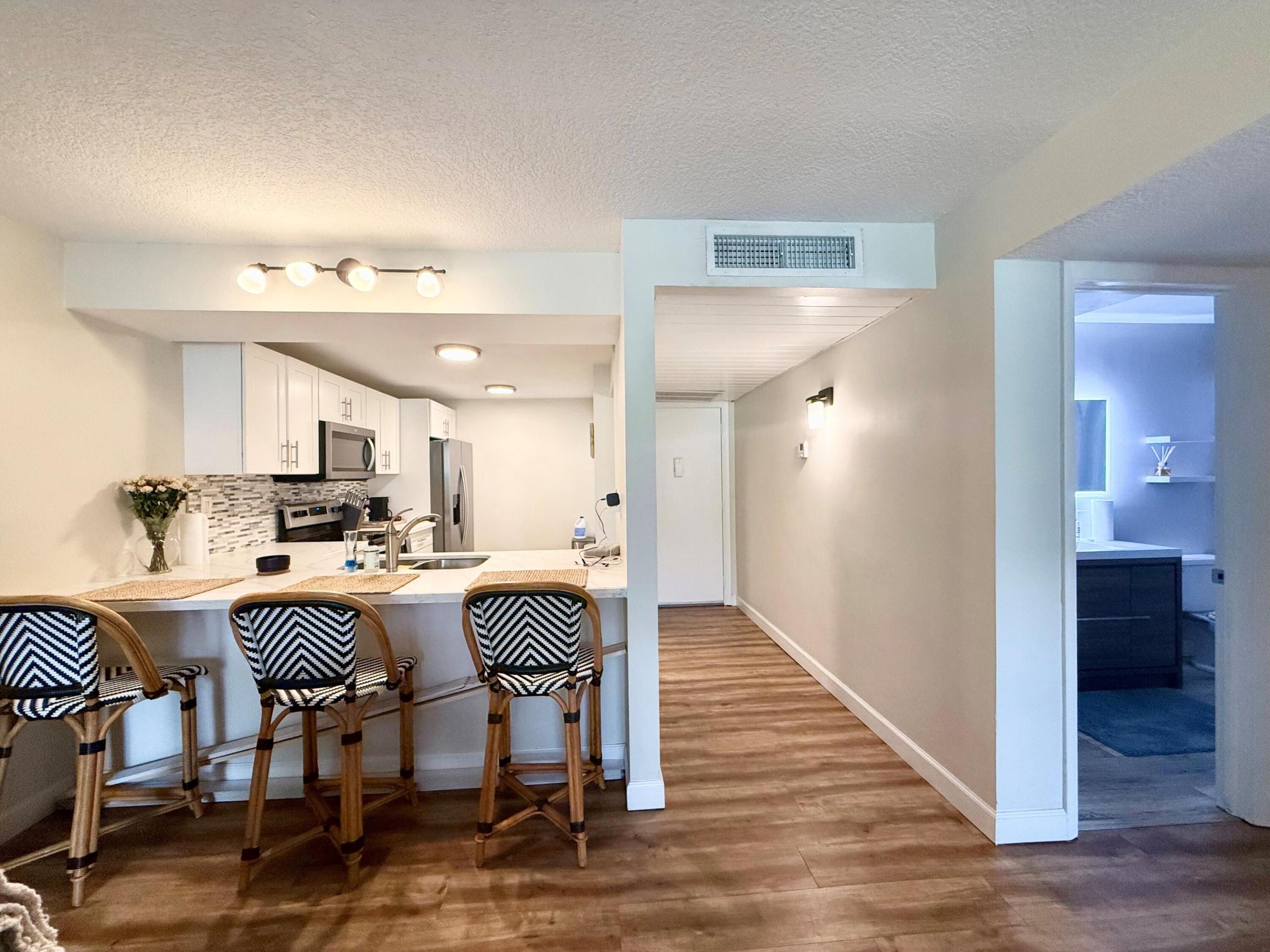 11 Royal Palm Way Ph 303