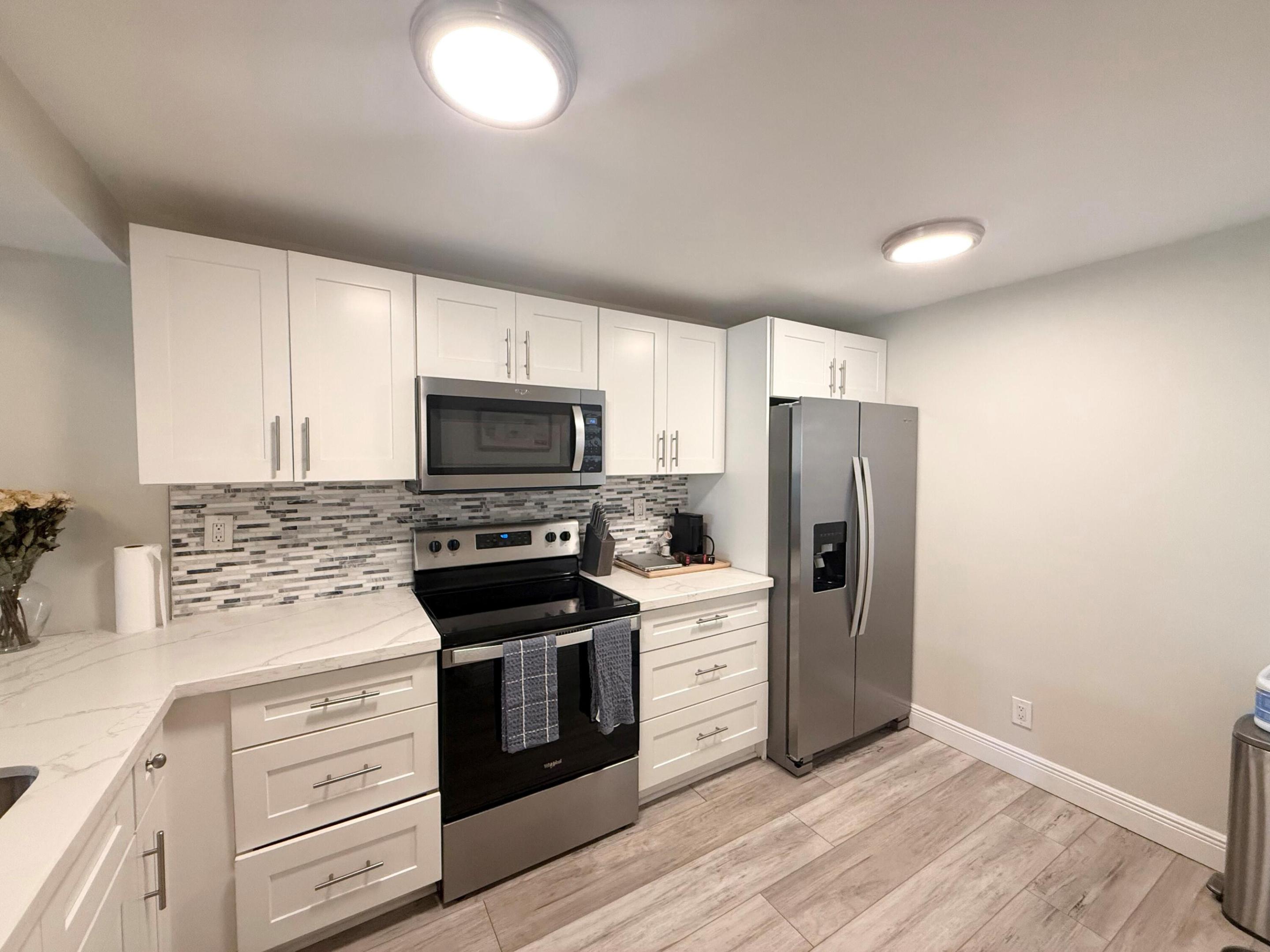 11 Royal Palm Way Ph 303