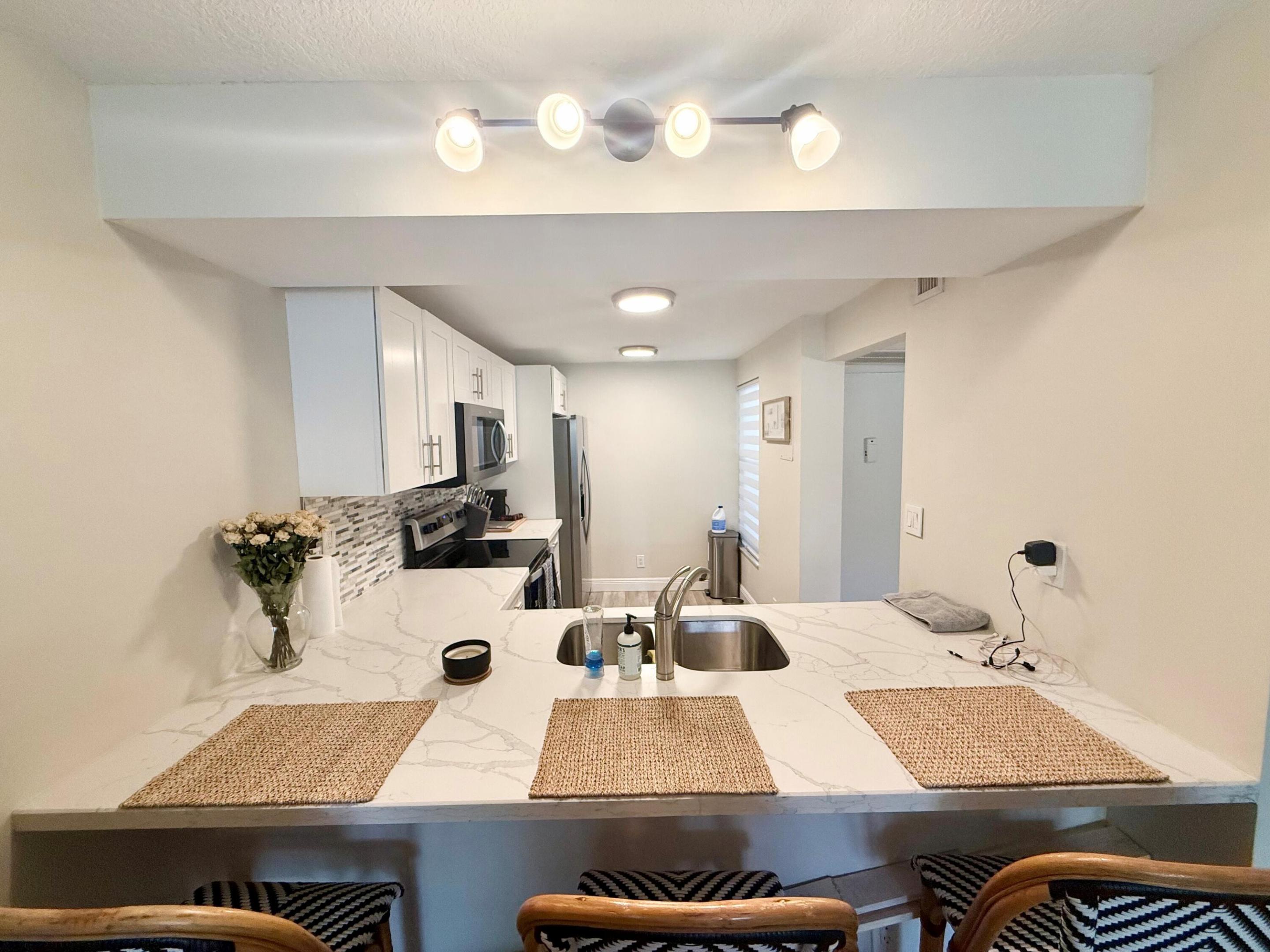 11 Royal Palm Way Ph 303