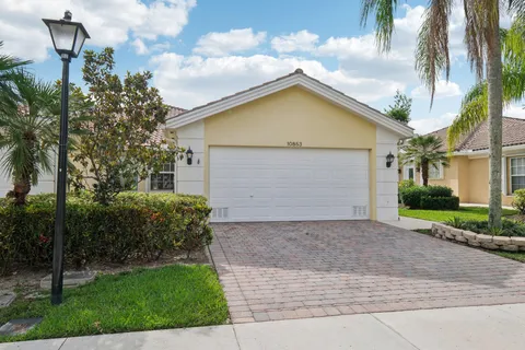 10853 SW Elsinore Drive, Port St Lucie, FL MLS: R11091193
