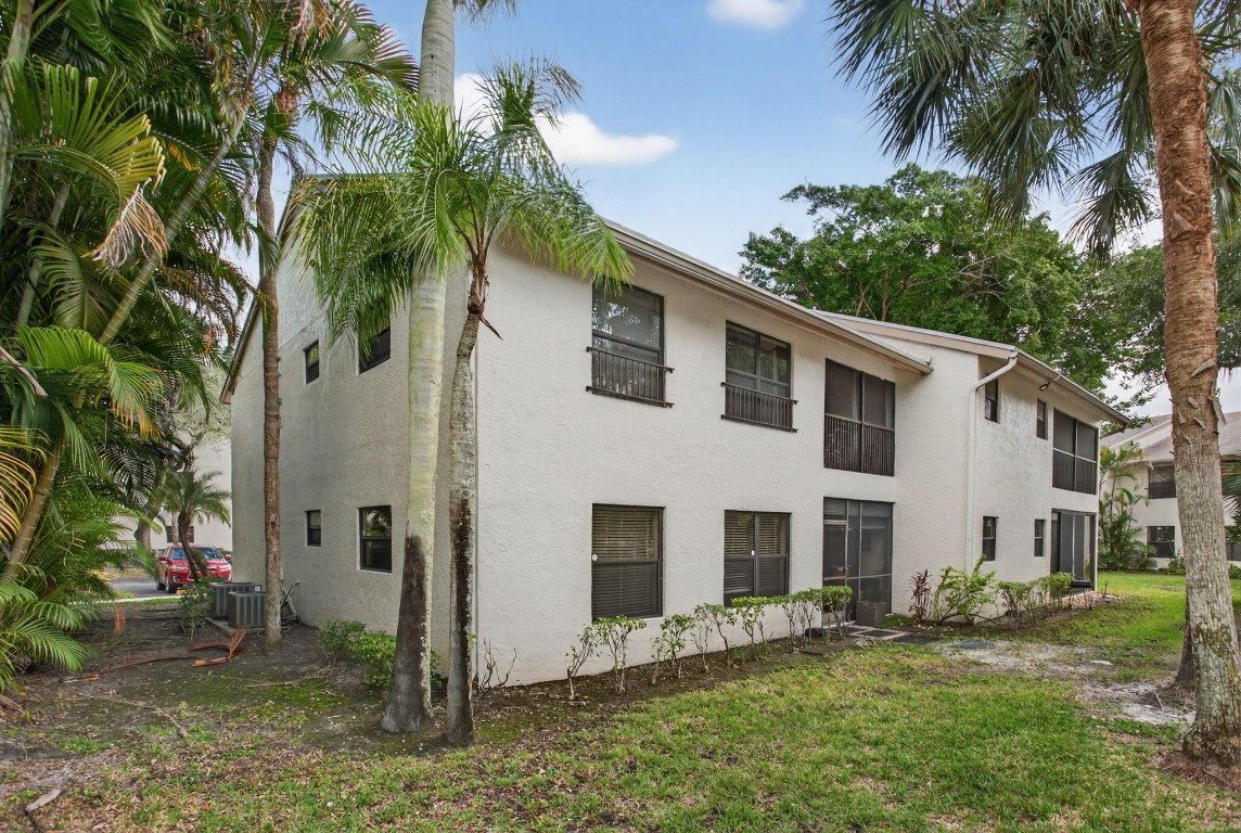 Pond Apple Place II Condo - Residential