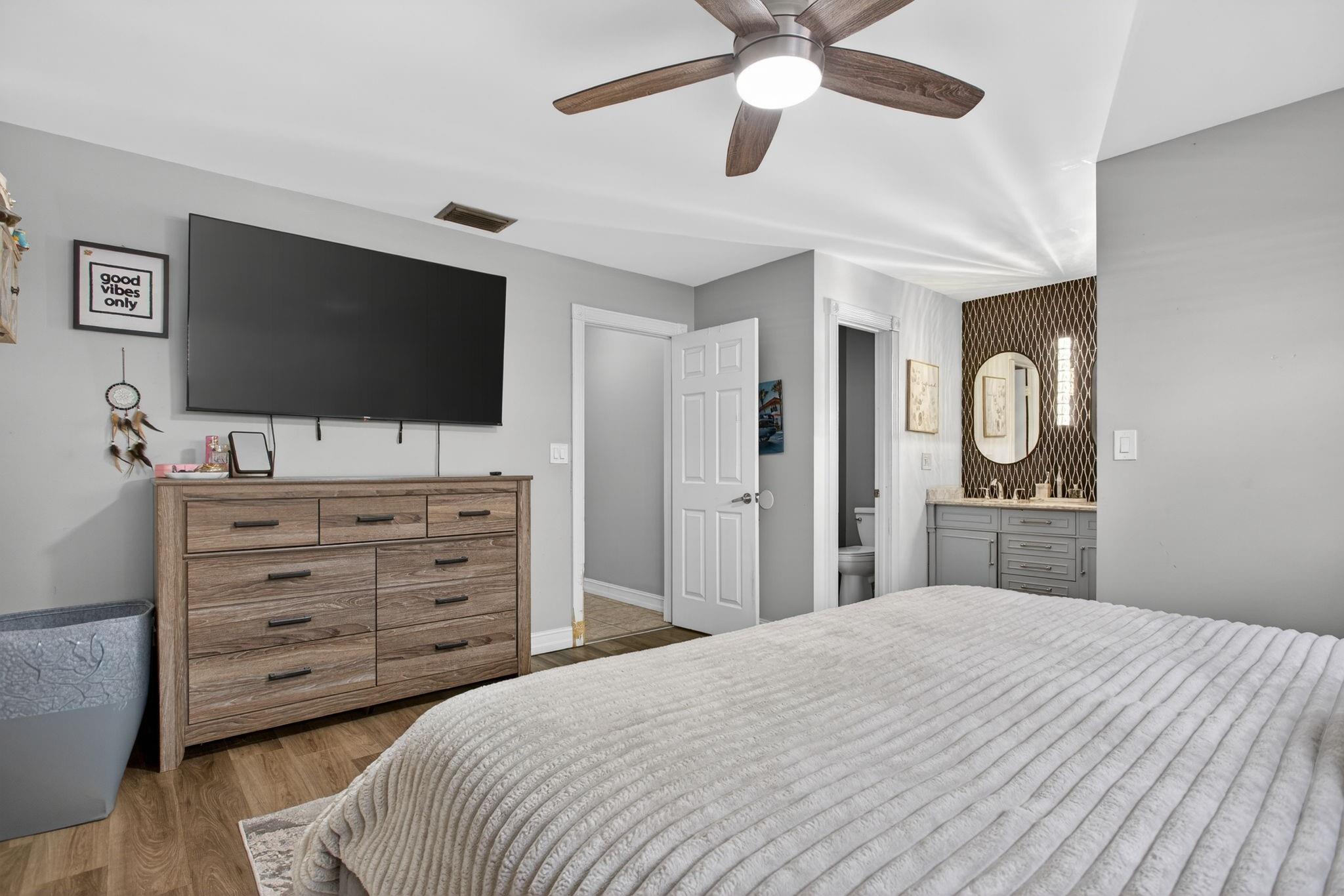 Pond Apple Place II Condo - Residential