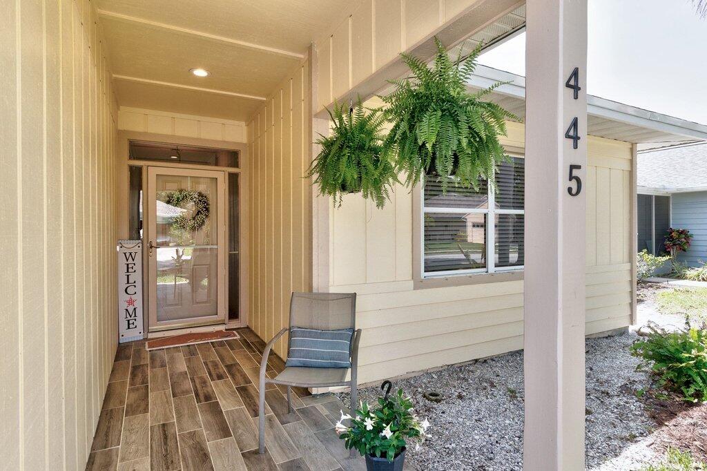 445 Tamarind Place
