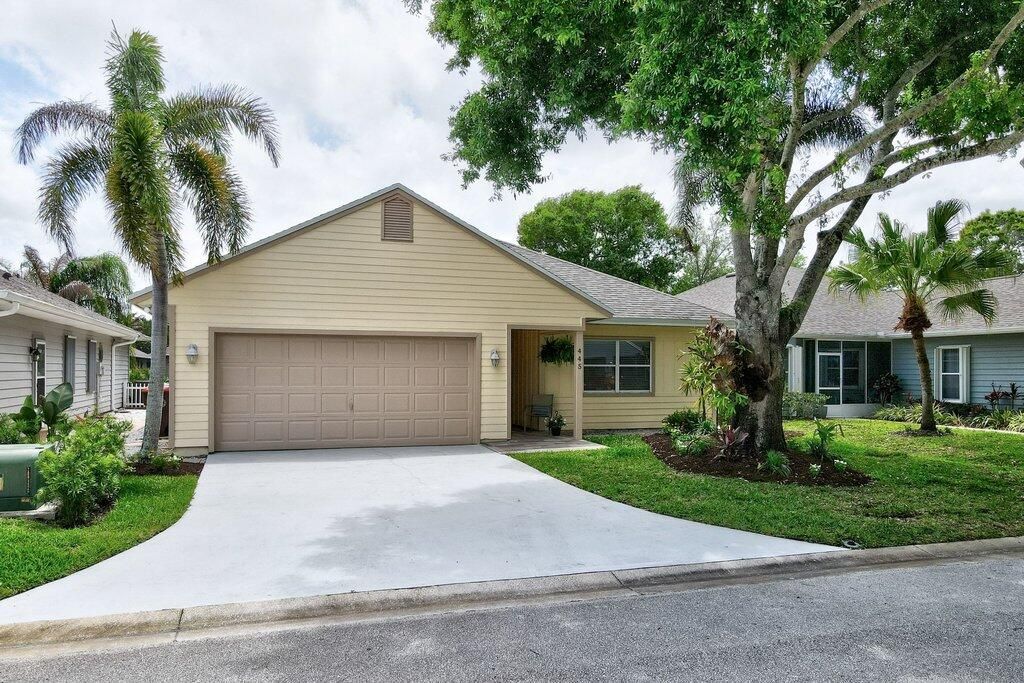 Photo of 445 Tamarind Place, Vero Beach, FL 32962 (MLS # B26012196)