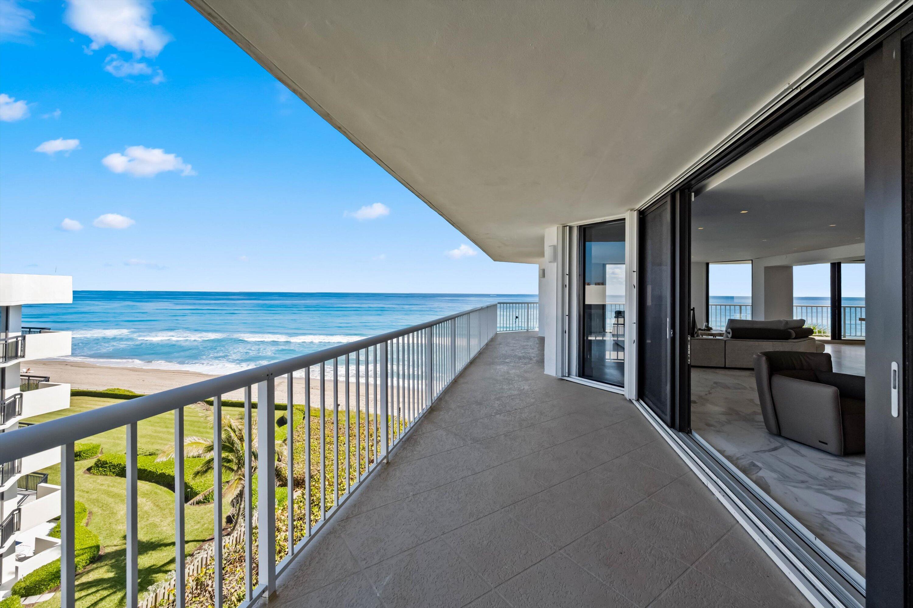 ENCLAVE OF PALM BEACH COND DECL FILED 2-12-85 IN - Residential