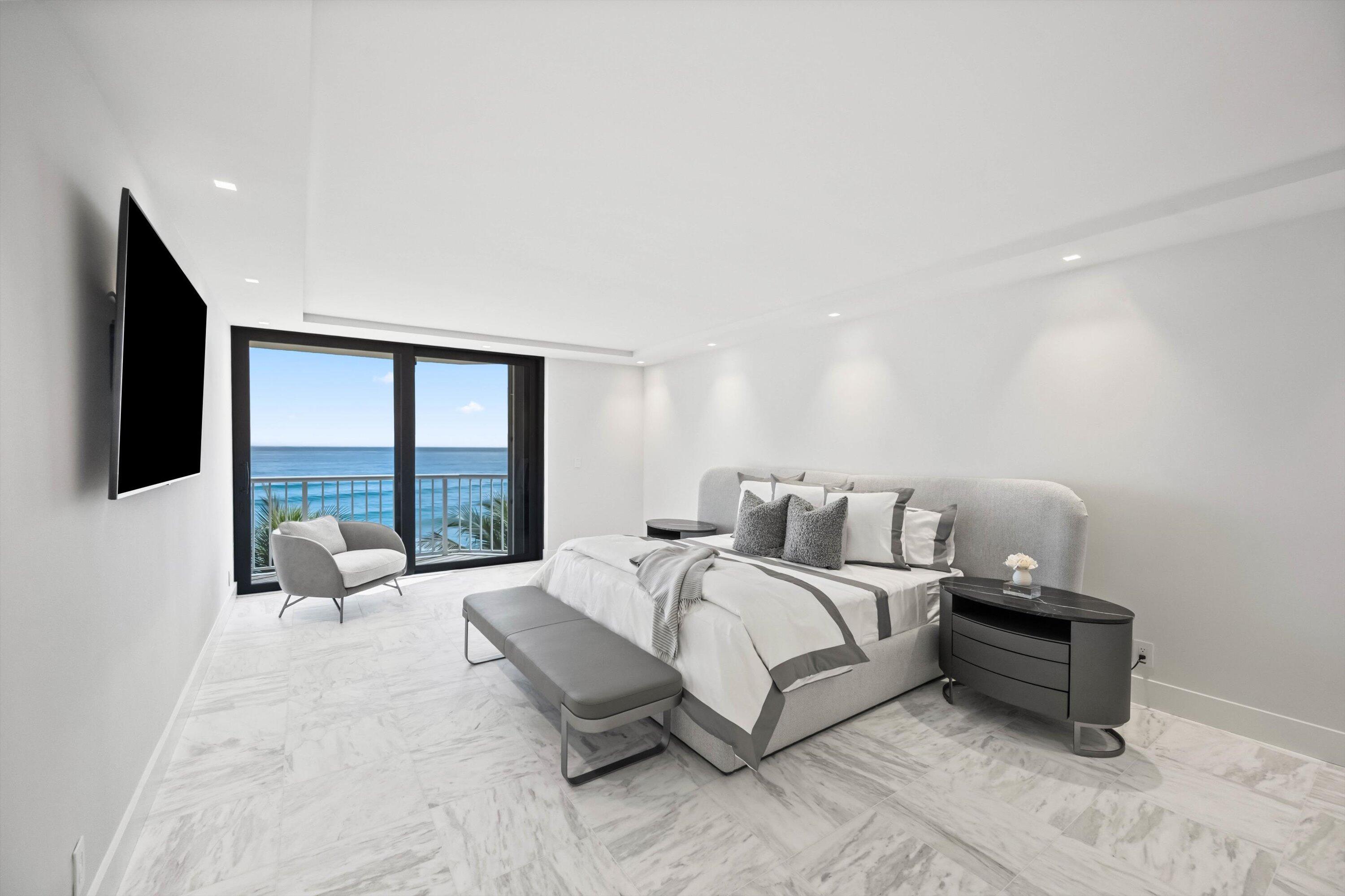 ENCLAVE OF PALM BEACH COND DECL FILED 2-12-85 IN - Residential