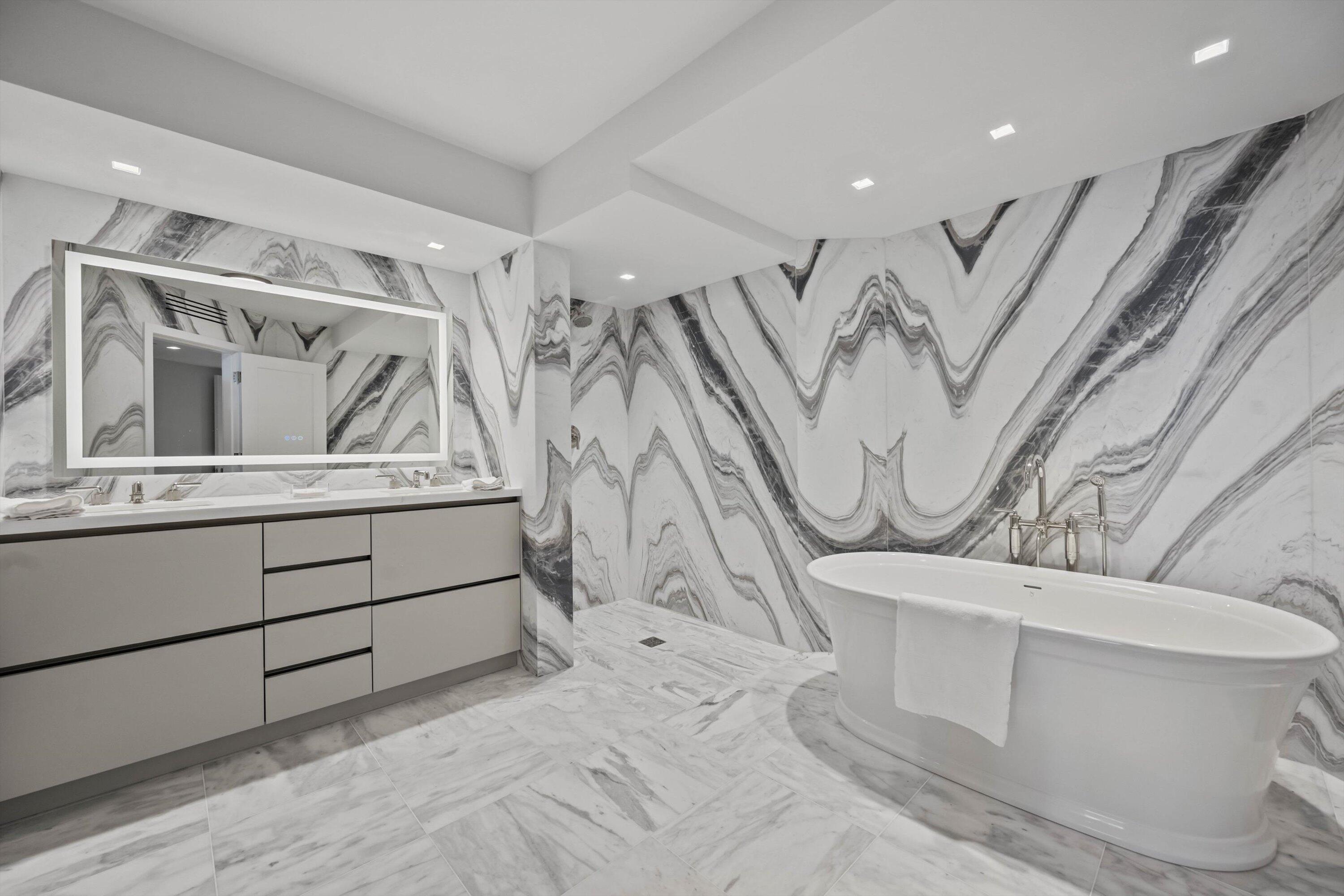 ENCLAVE OF PALM BEACH COND DECL FILED 2-12-85 IN - Residential