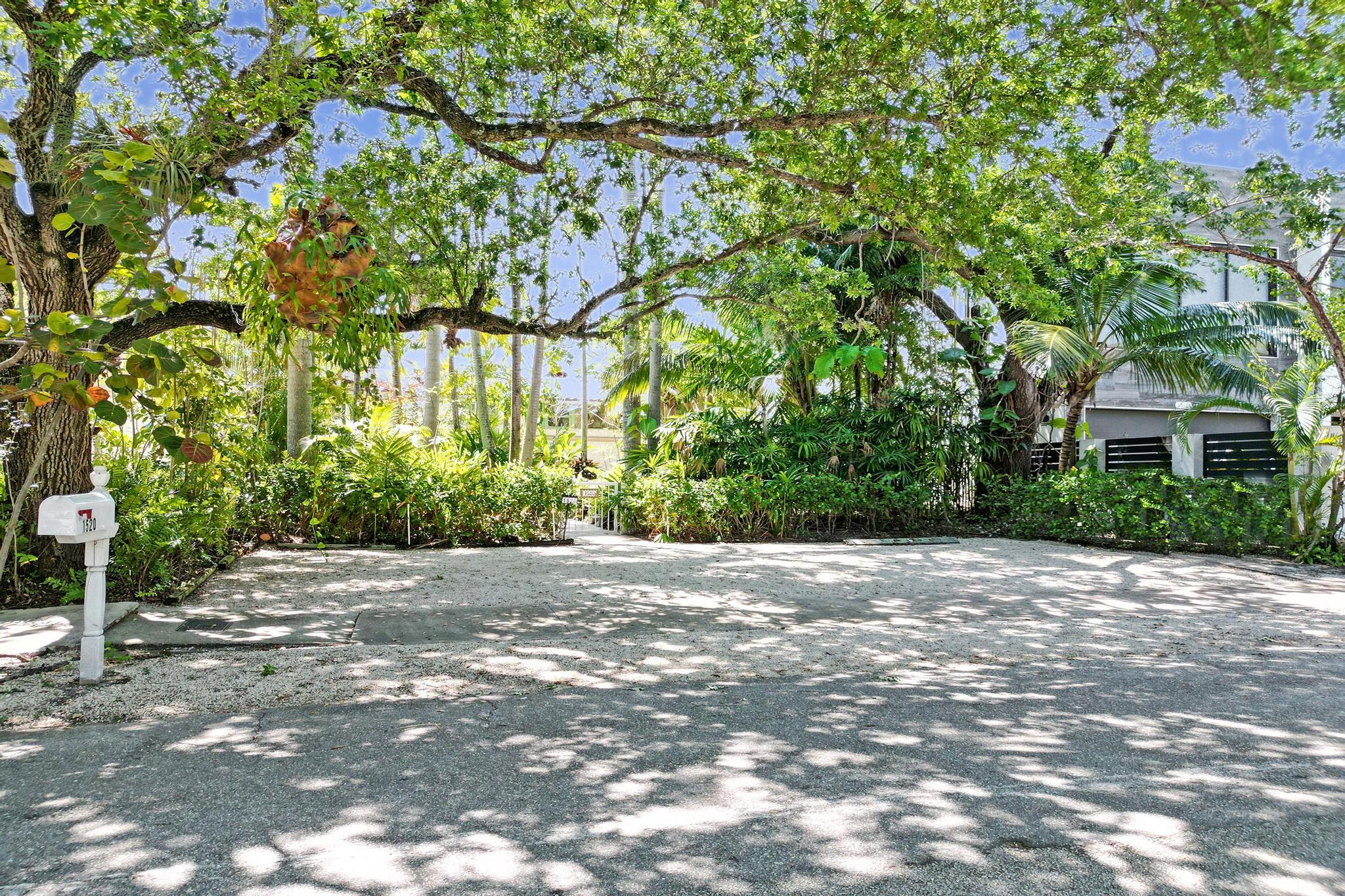 COLEE HAMMOCK - Residential