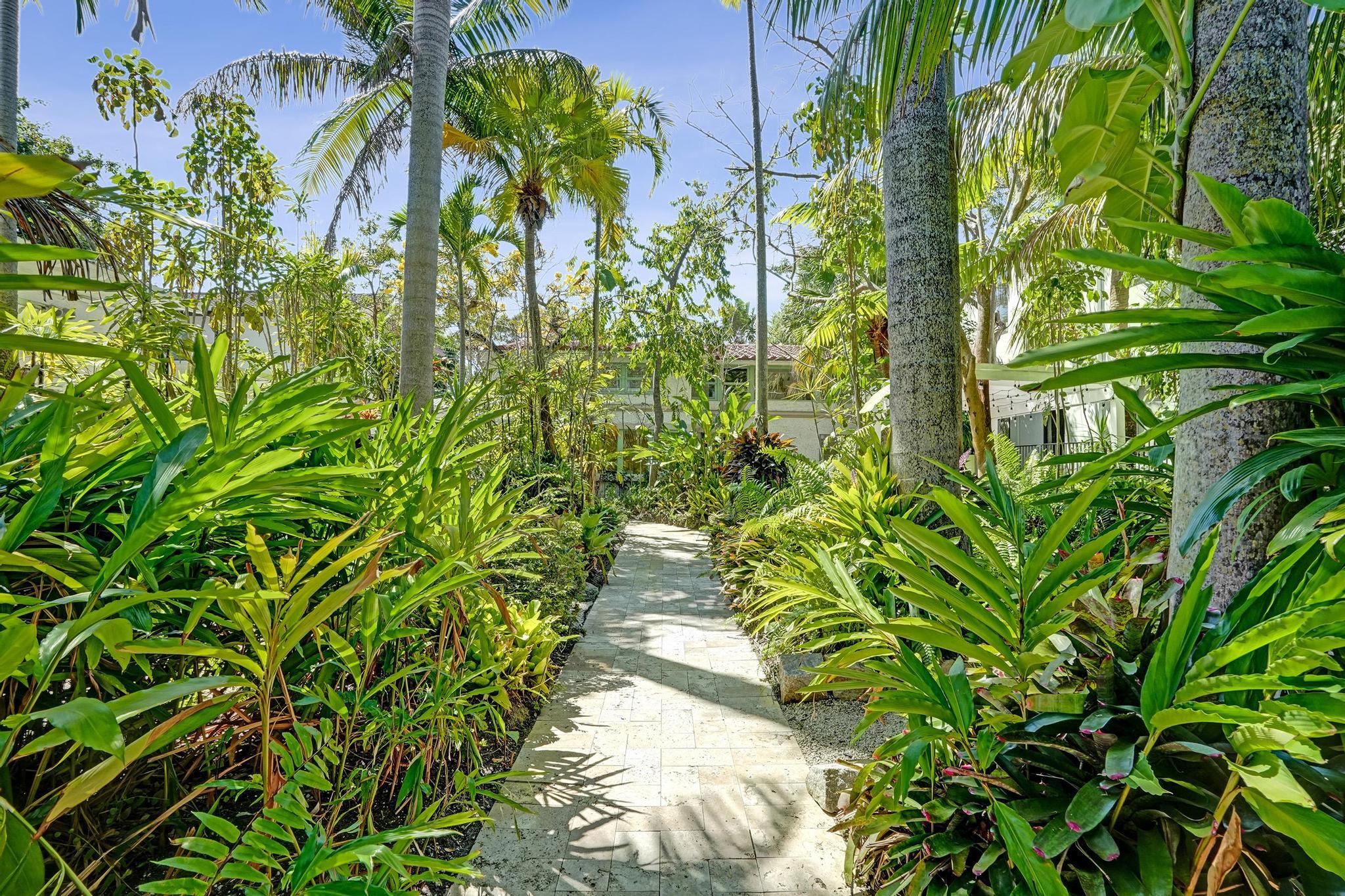 COLEE HAMMOCK - Residential