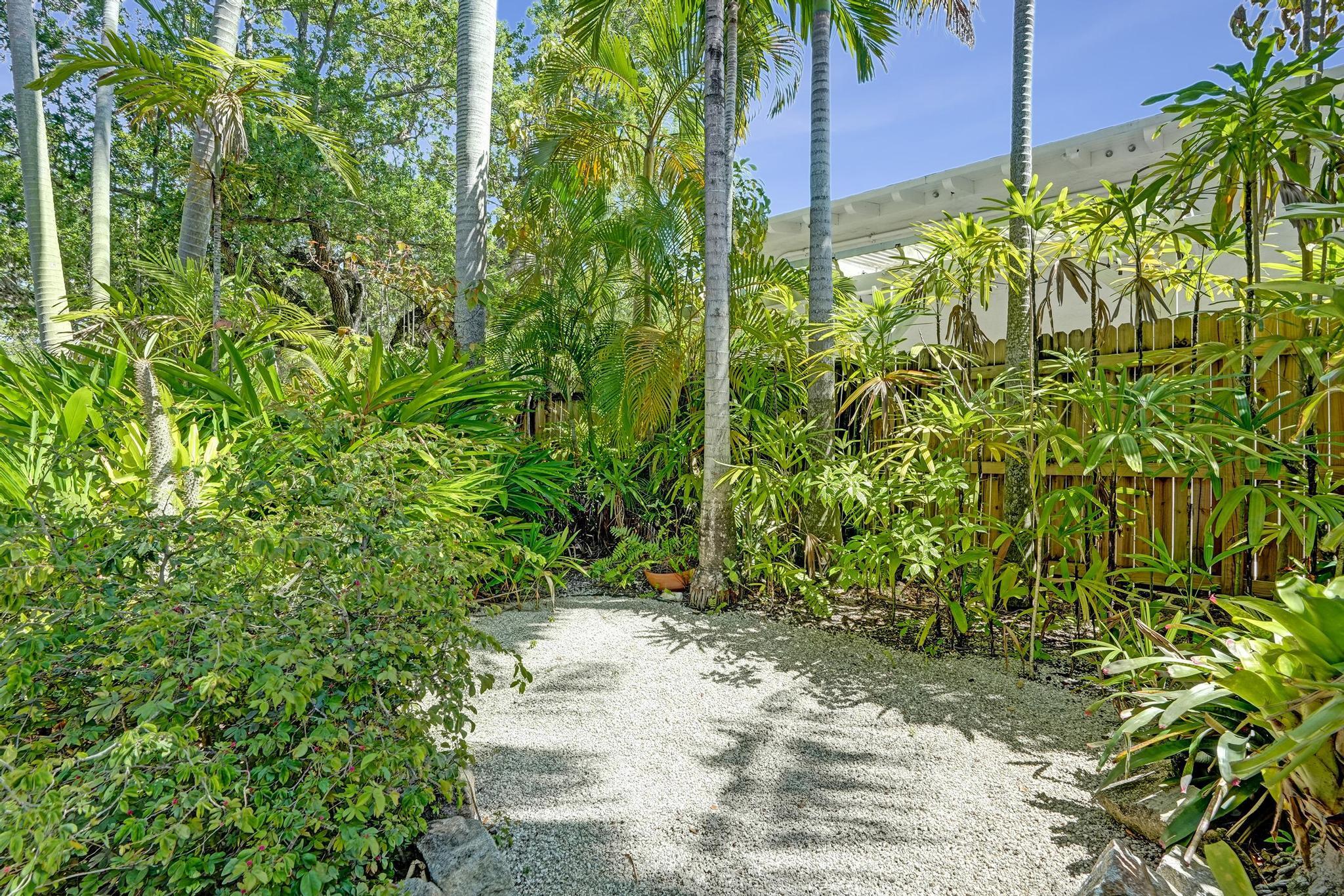 COLEE HAMMOCK - Residential