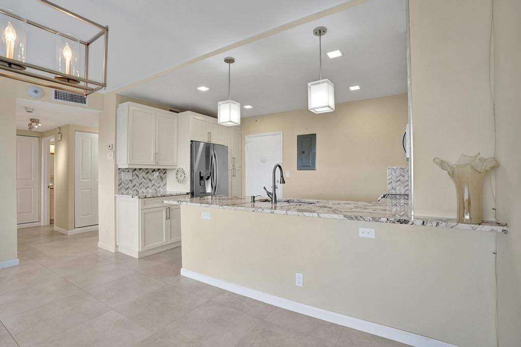 Coral Ridge Towers East - Residential