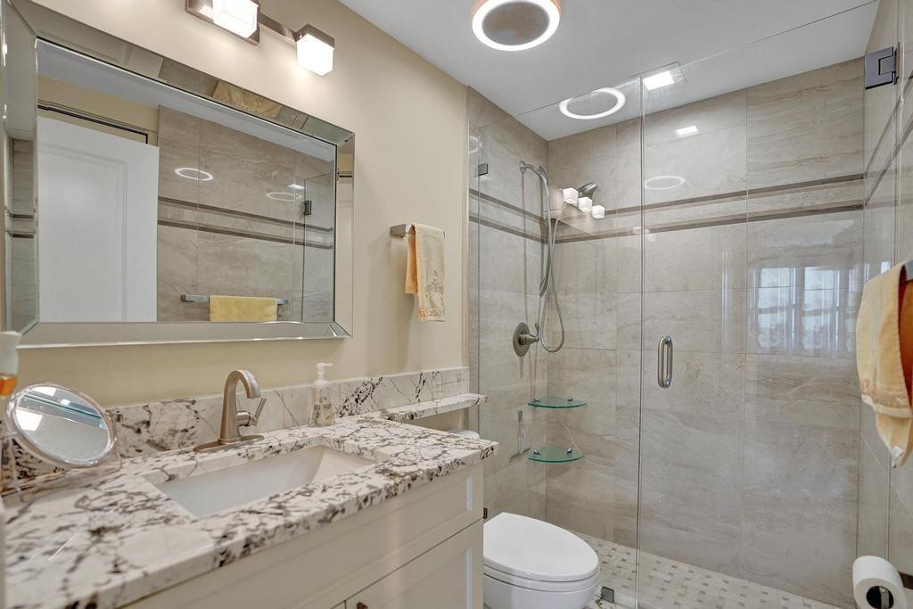 Coral Ridge Towers East - Residential