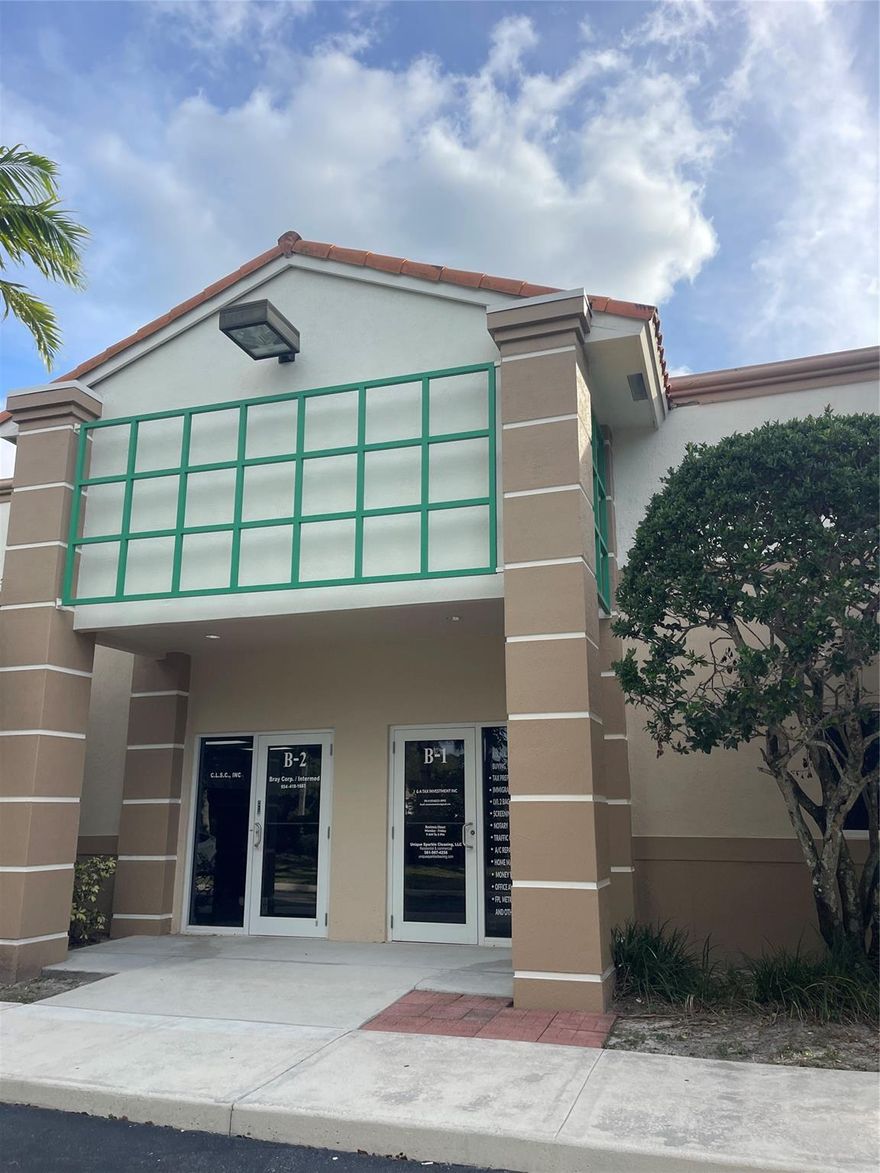 Best Location on Coconut Creek, space available ready to move. it is very convenient for Medicals, Laws, Real Estate, insurance chiropractors  office. and already divided can be sublease to share with others professional. The Plaza has a many parking spaces, beautiful landscape. The property is located on Hillsboro Blvd  west Lyons road, before us 441  it is a busy location, the best demographic on Broward County.