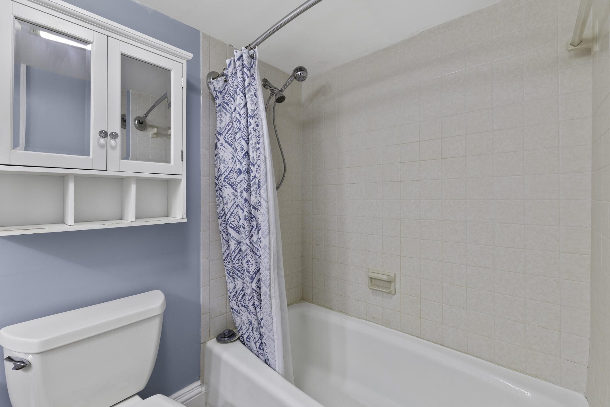 HIDDEN BANYAN CONDO - Residential