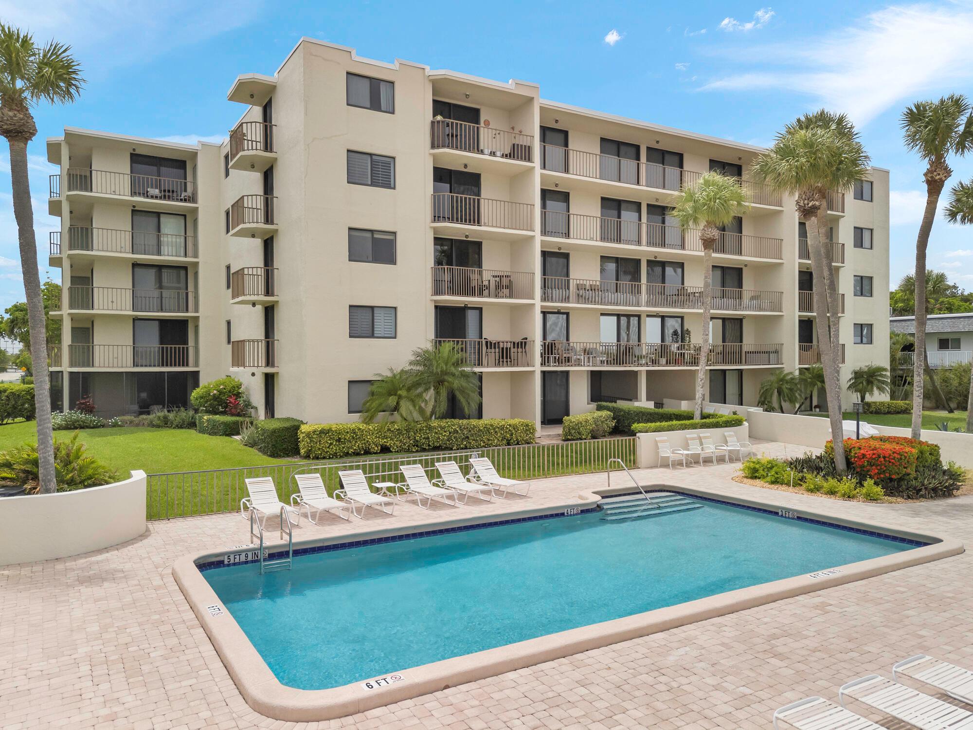 HIDDEN BANYAN CONDO - Residential