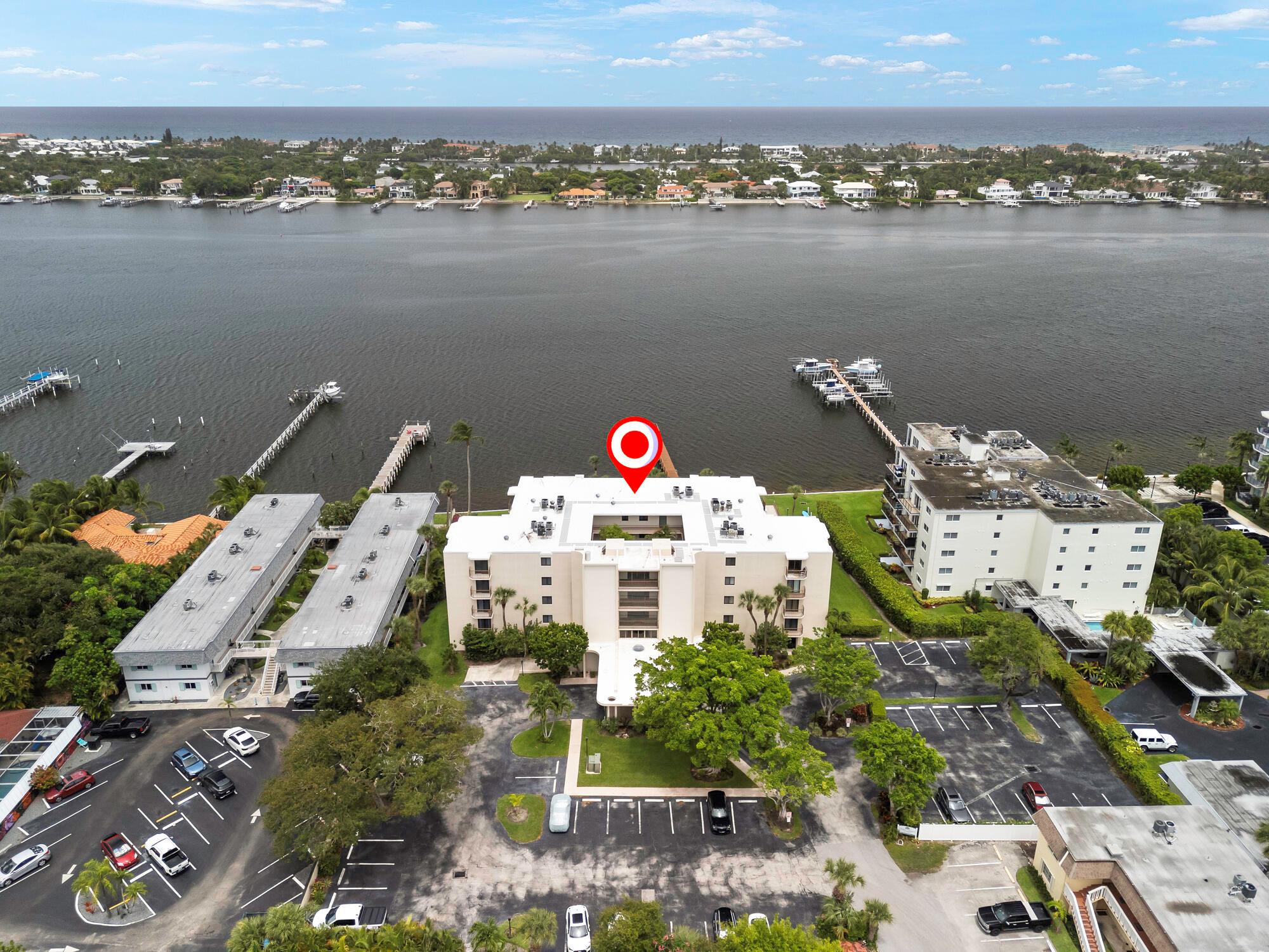 HIDDEN BANYAN CONDO - Residential