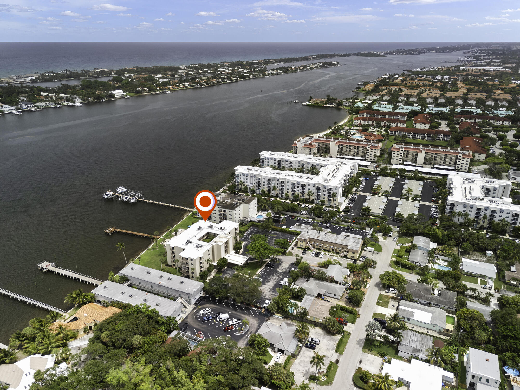 HIDDEN BANYAN CONDO - Residential