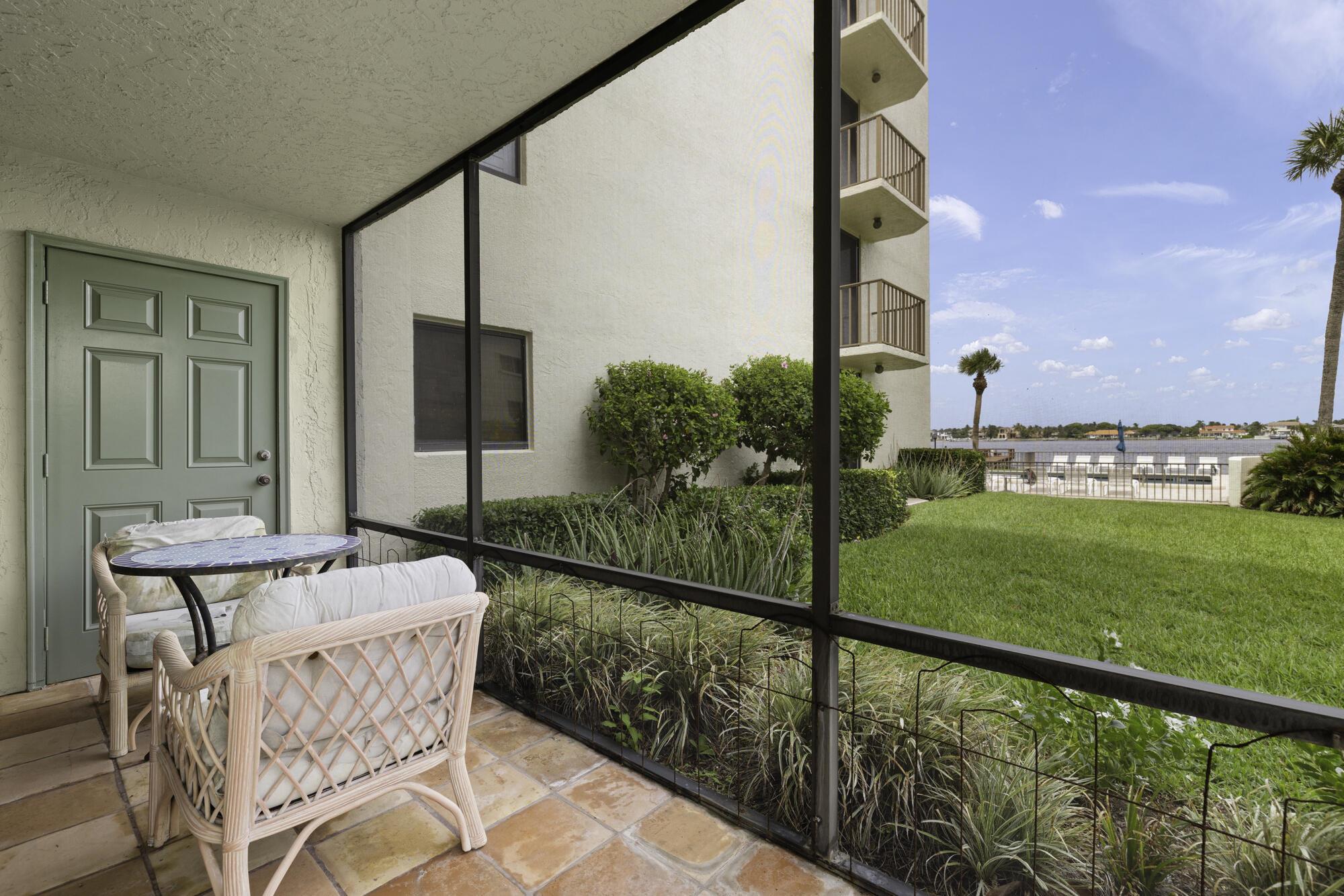 HIDDEN BANYAN CONDO - Residential