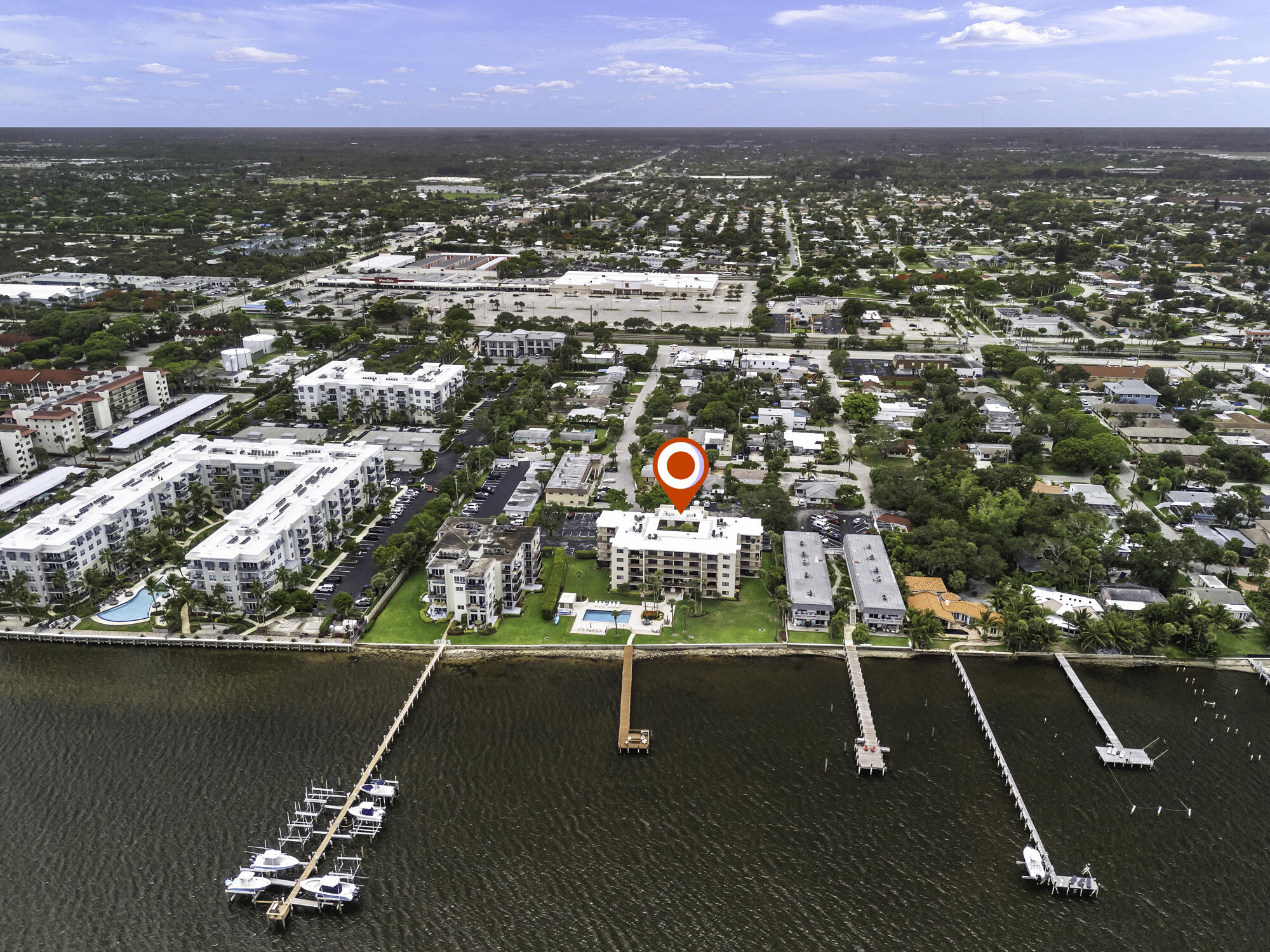 HIDDEN BANYAN CONDO - Residential