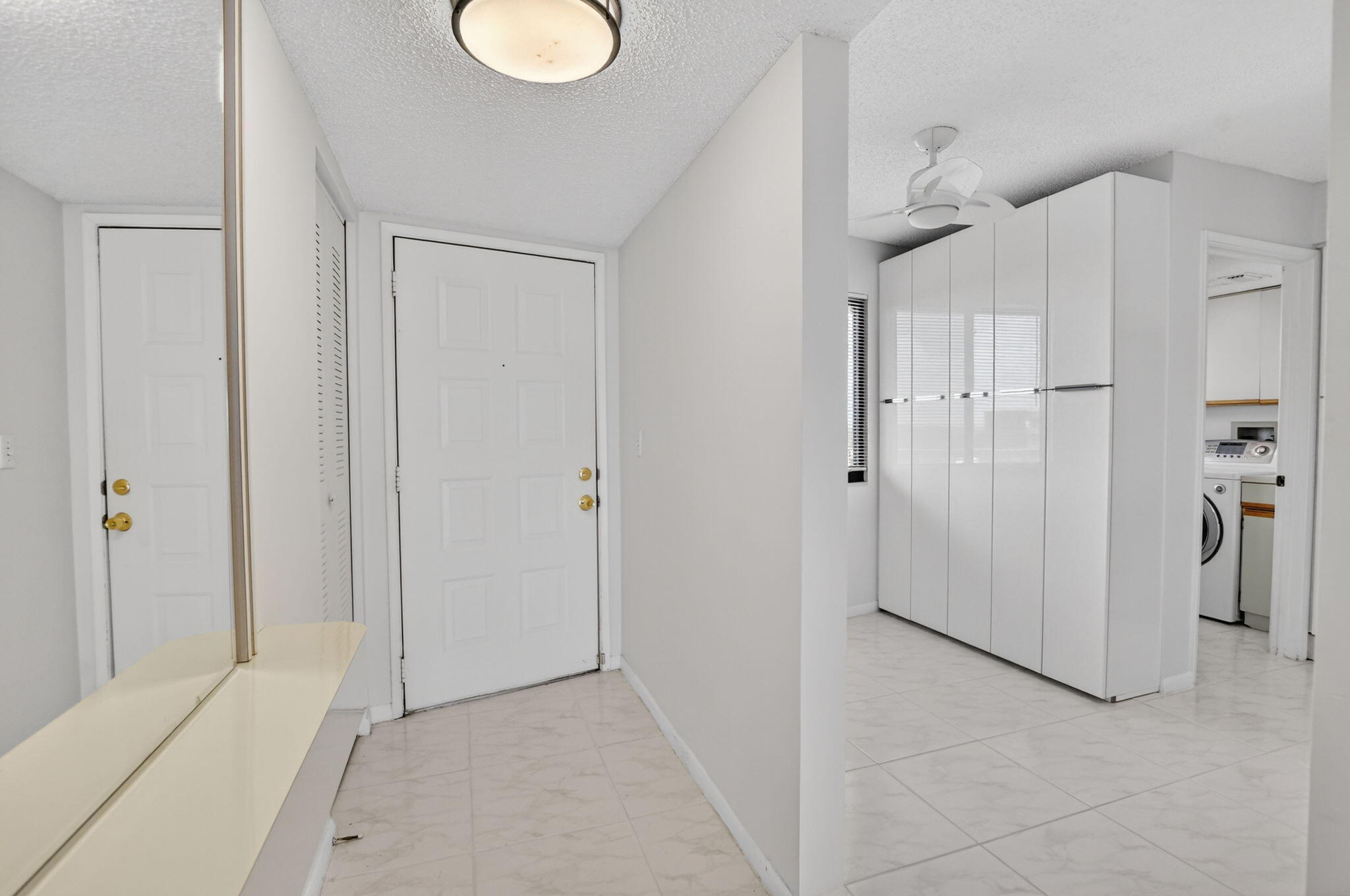 HUNTINGTON TOWERS CONDO - Residential
