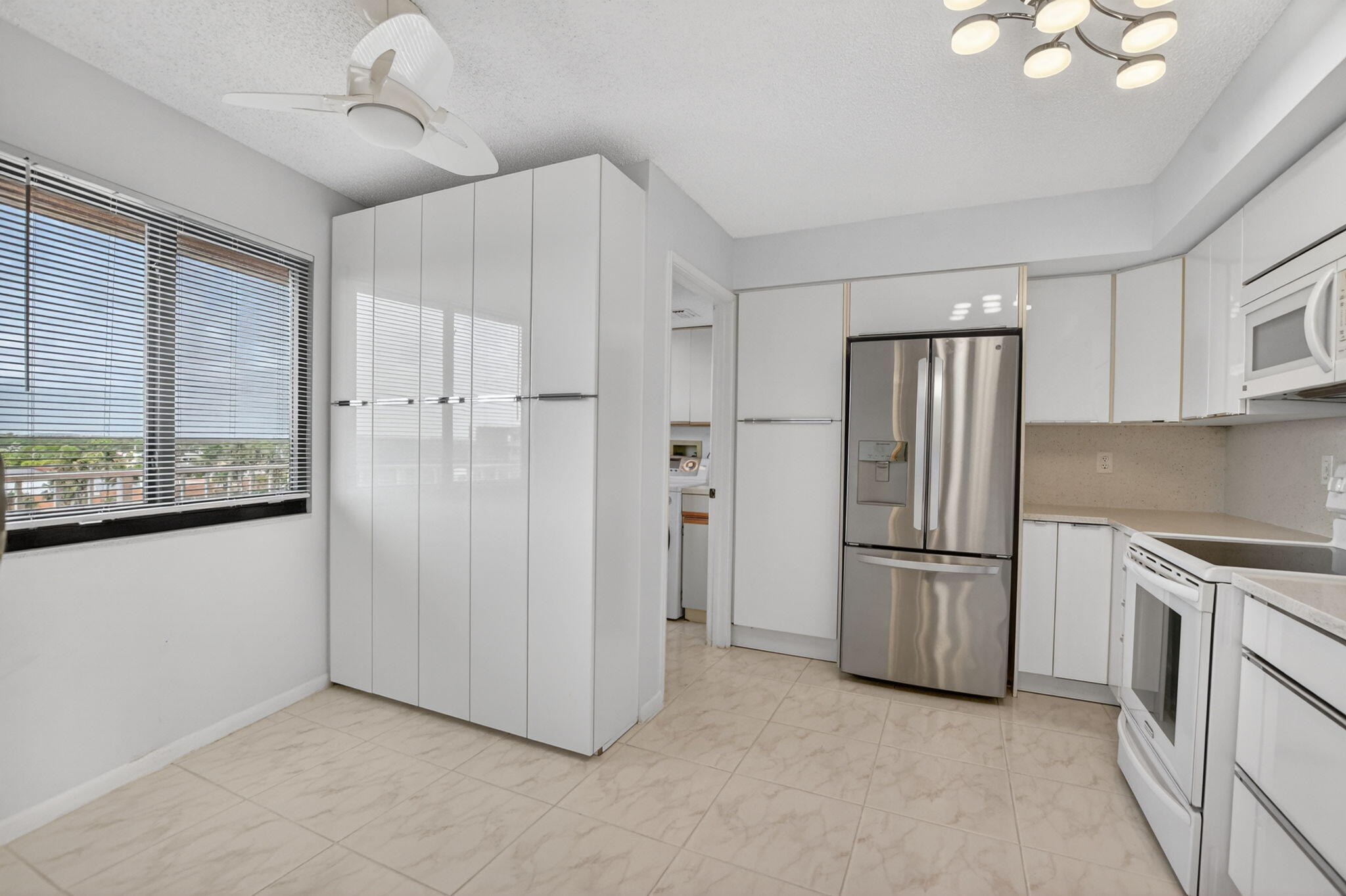 7370 S Oriole Boulevard 802