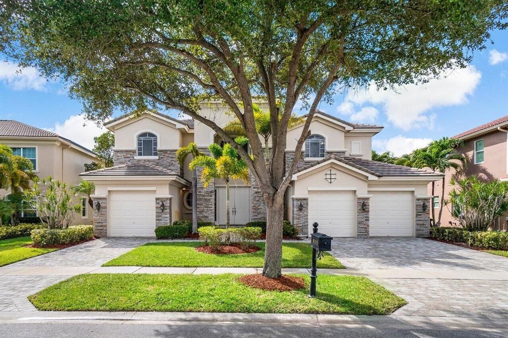 Photo of 815 Edgebrook Lane, Royal Palm Beach, FL 33411 (MLS # R10747811)